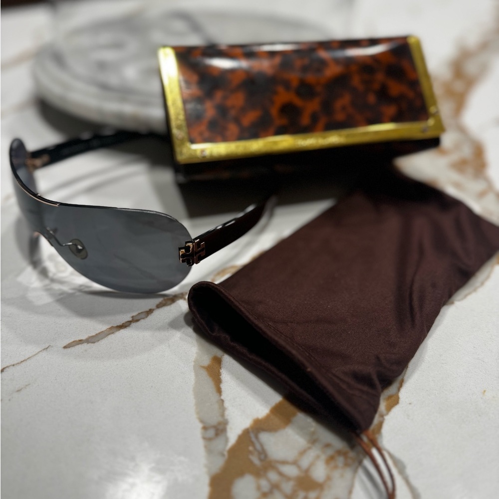 Tory Burch Black and Brown Sunglasses